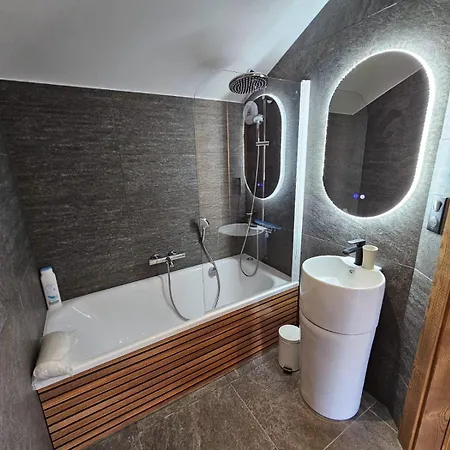 Apartment Le 4 *
