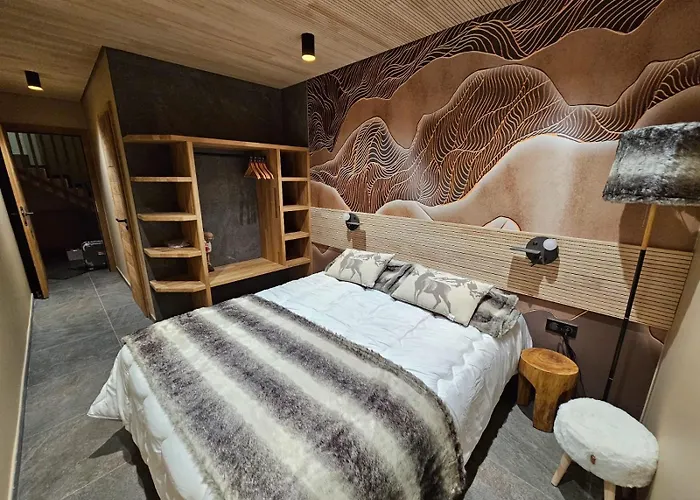 Le 4 Apartment *
